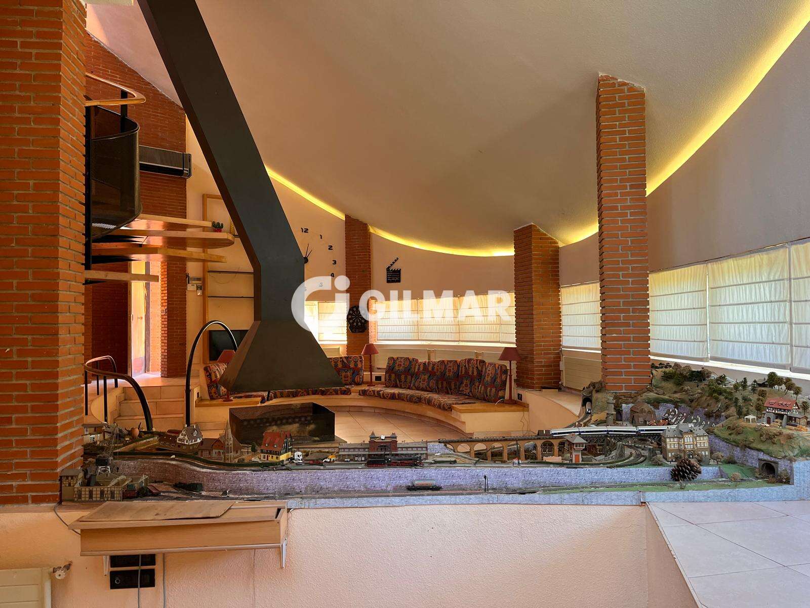 Property slider Gilmar