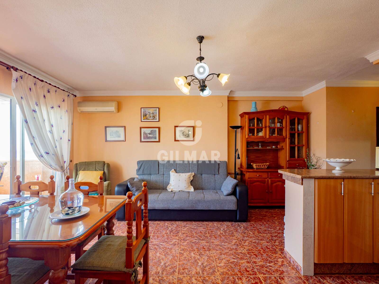 Property slider Gilmar