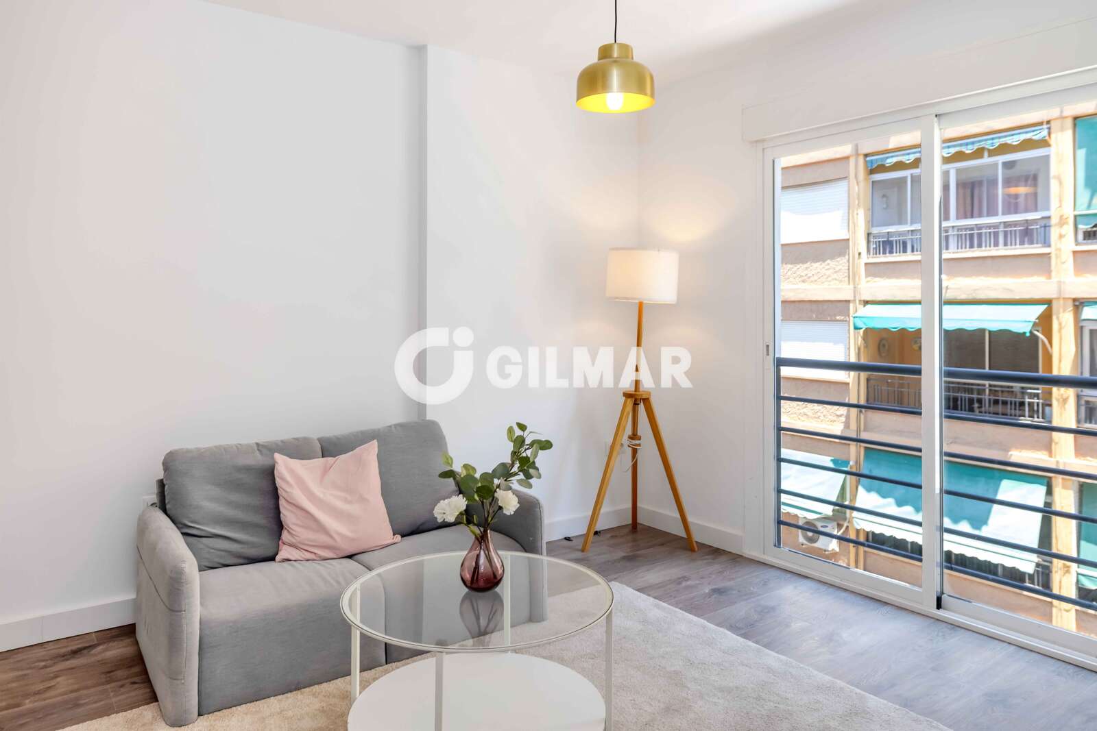 Property slider Gilmar