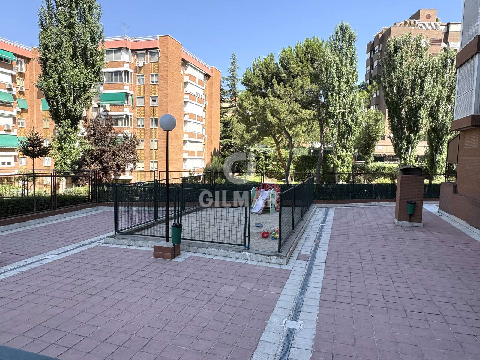 Property slider Gilmar
