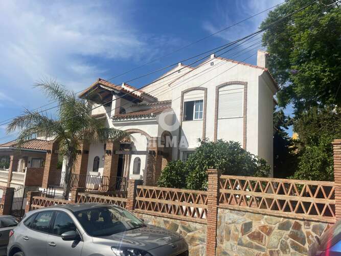 Chalet Independiente en venta en Benalmádena – Málaga | Gilmar