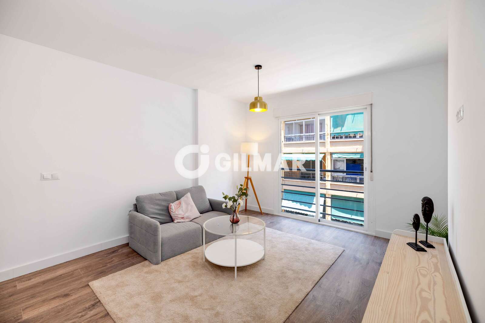 Property slider Gilmar