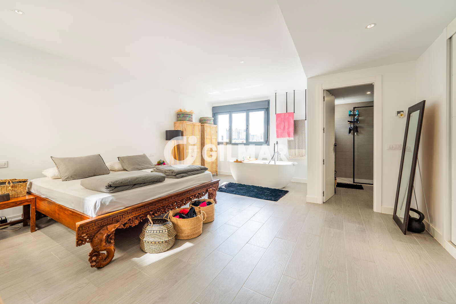 Property slider Gilmar