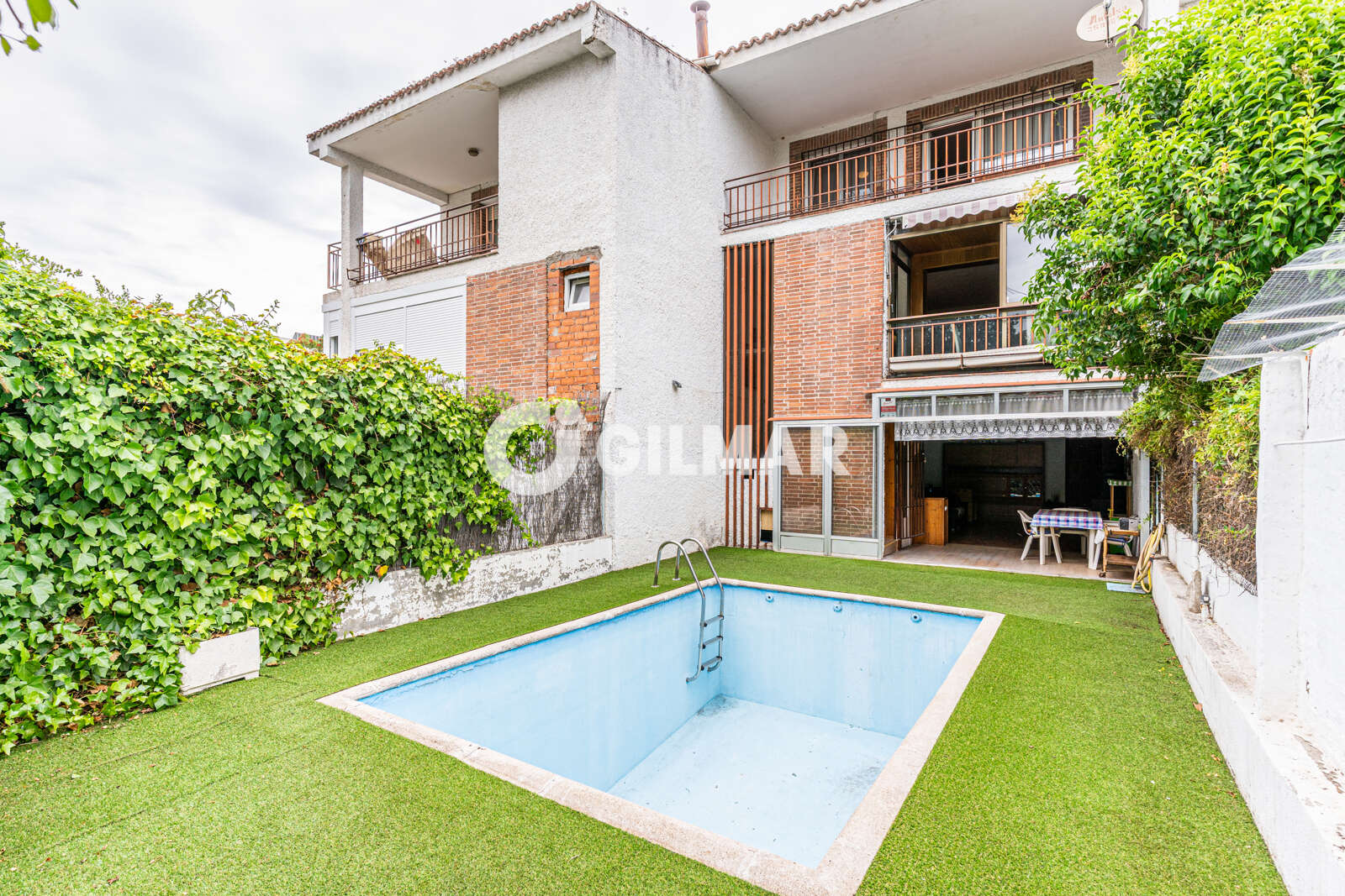 Property slider Gilmar