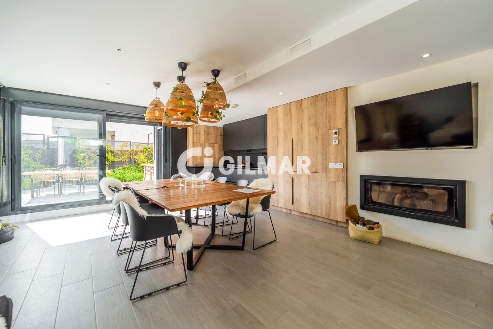 Property slider Gilmar