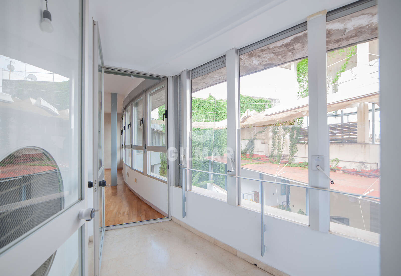 Property slider Gilmar