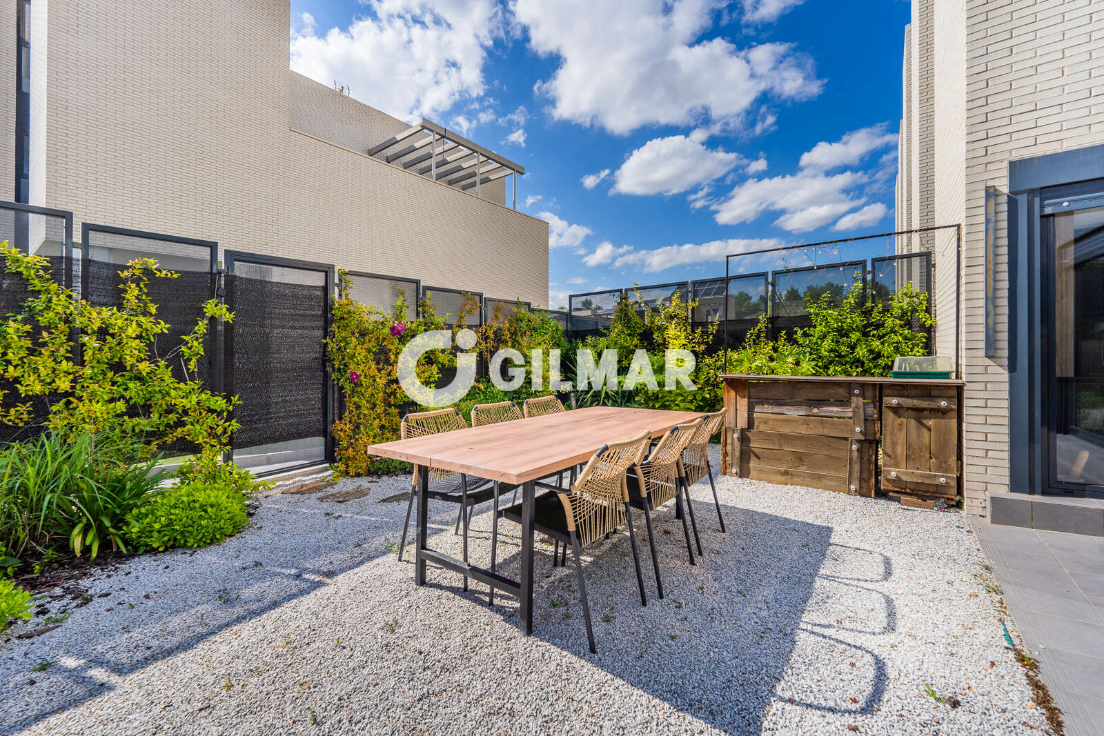 Property slider Gilmar