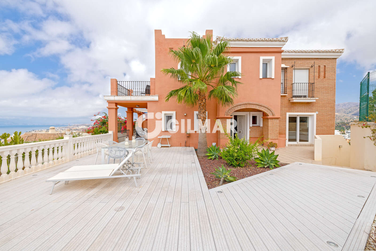 Property slider Gilmar