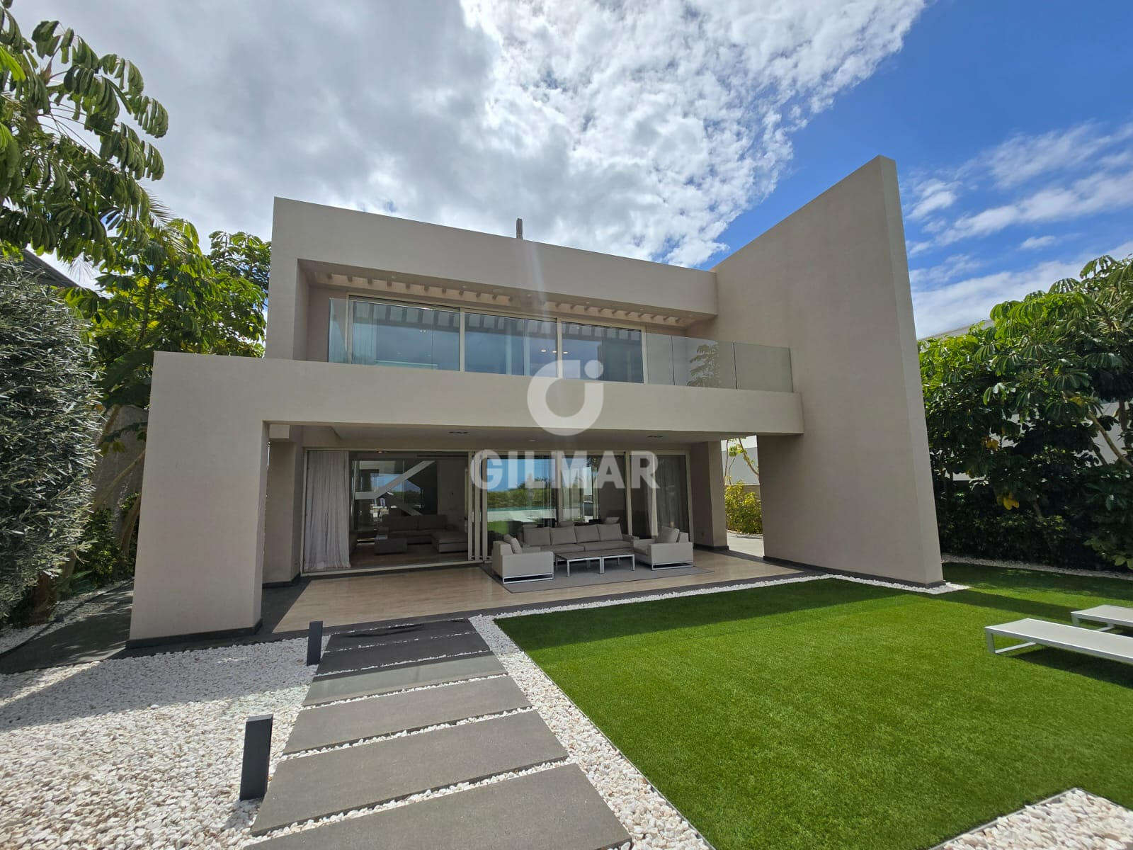 Property slider Gilmar