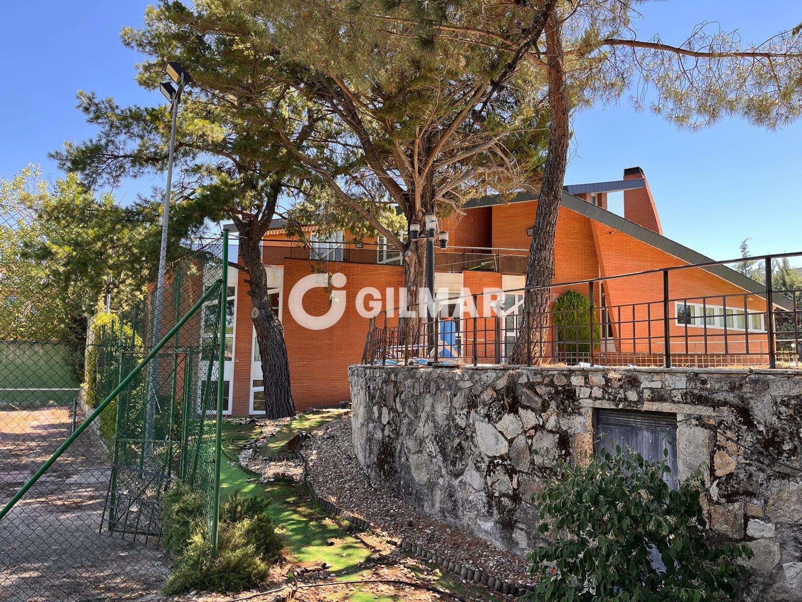 Property slider Gilmar