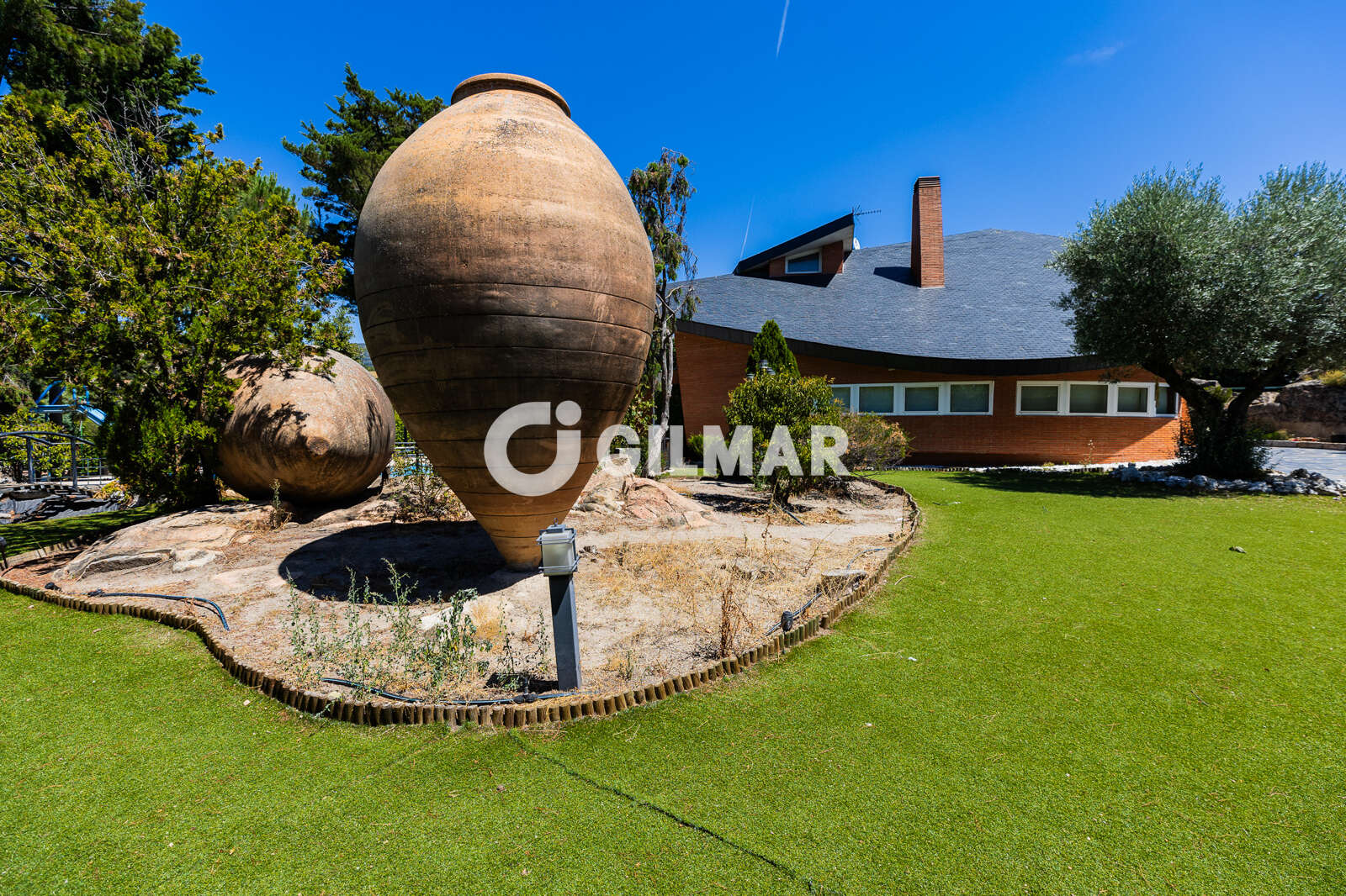Property slider Gilmar