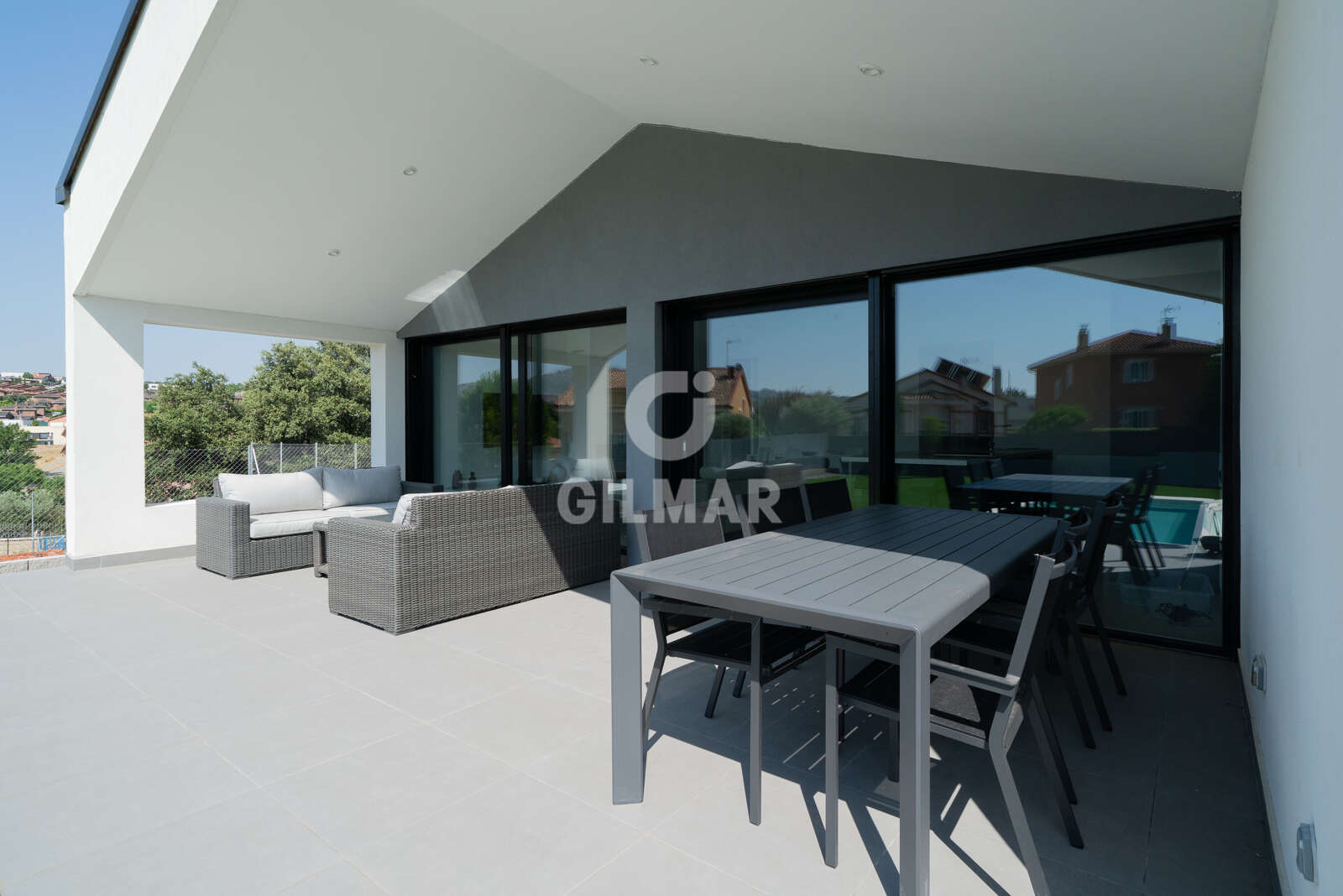 Property slider Gilmar