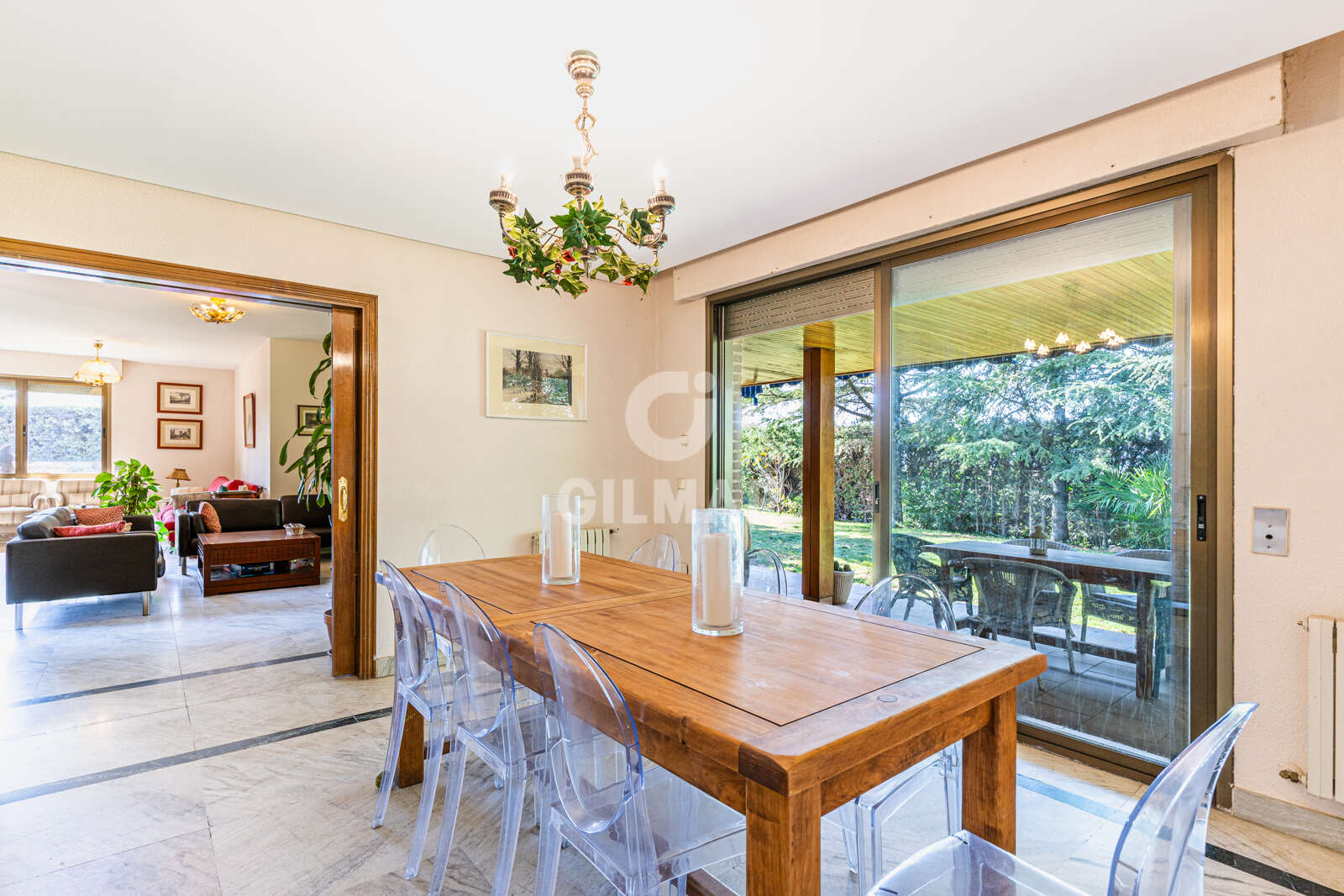 Property slider Gilmar