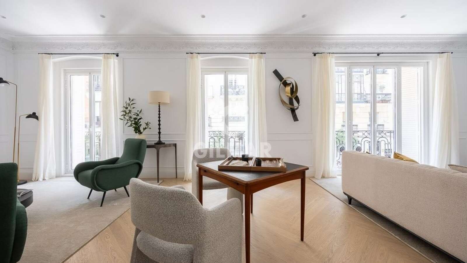 Property slider Gilmar