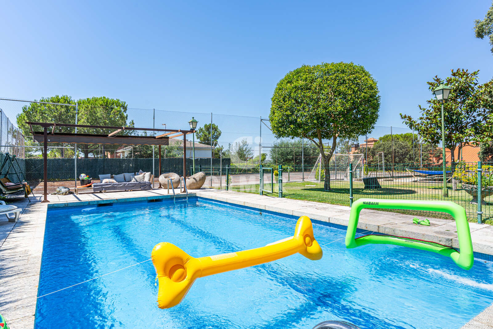 Property slider Gilmar
