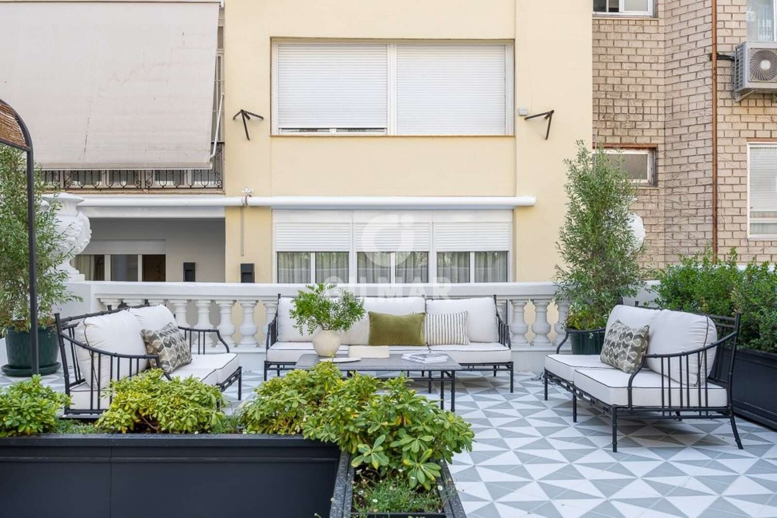 Property slider Gilmar