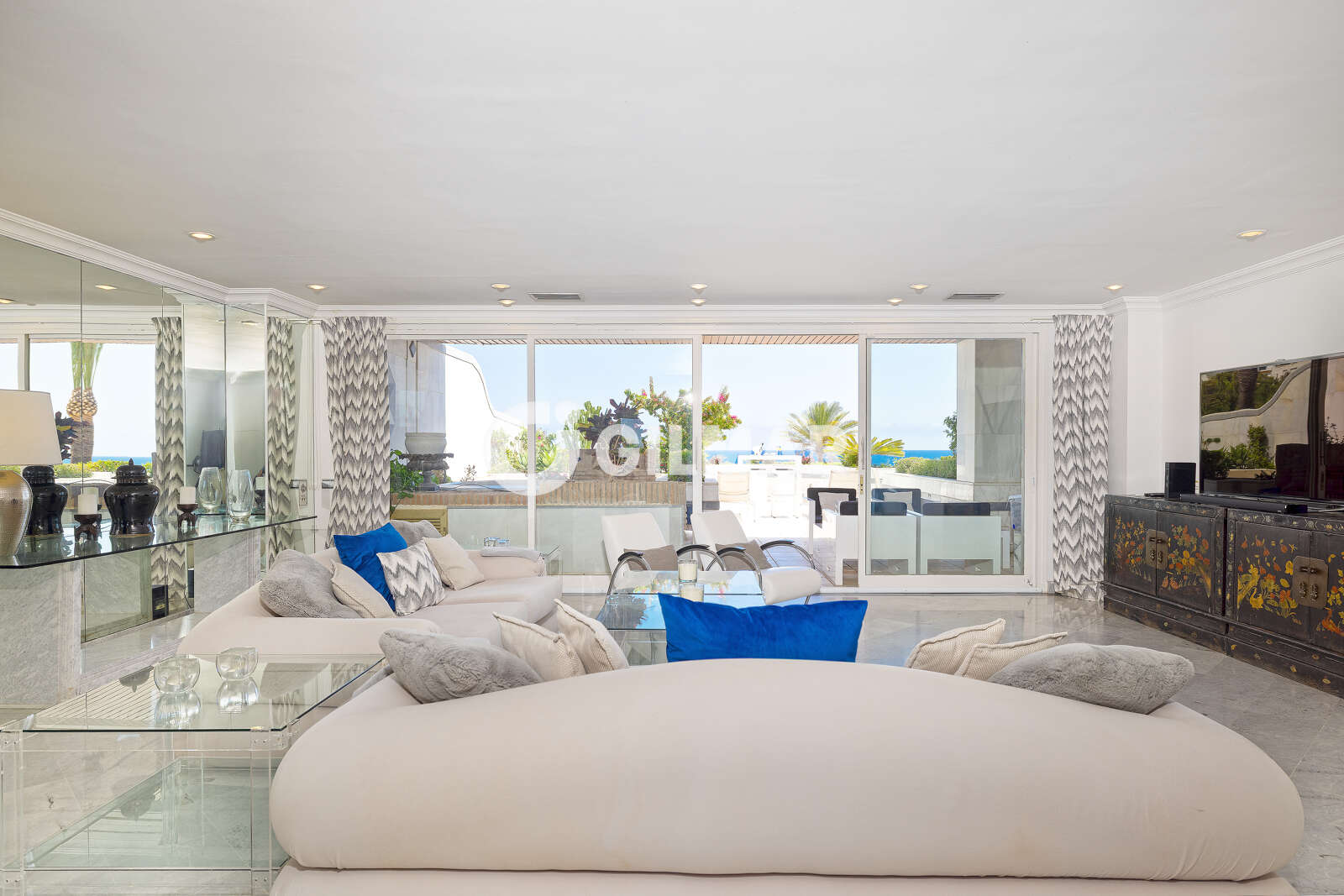 Property slider Gilmar