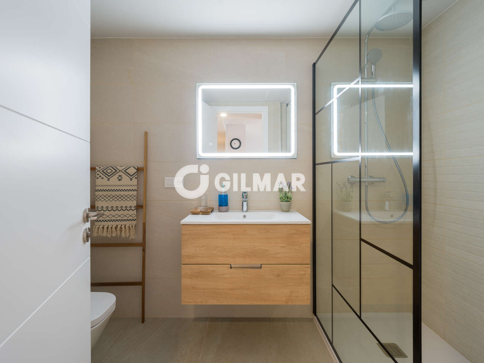 Property slider Gilmar