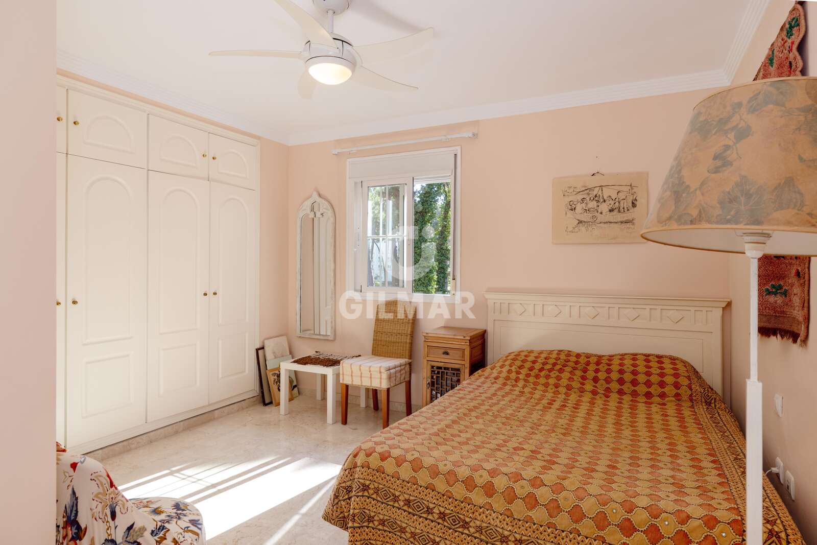 Property slider Gilmar