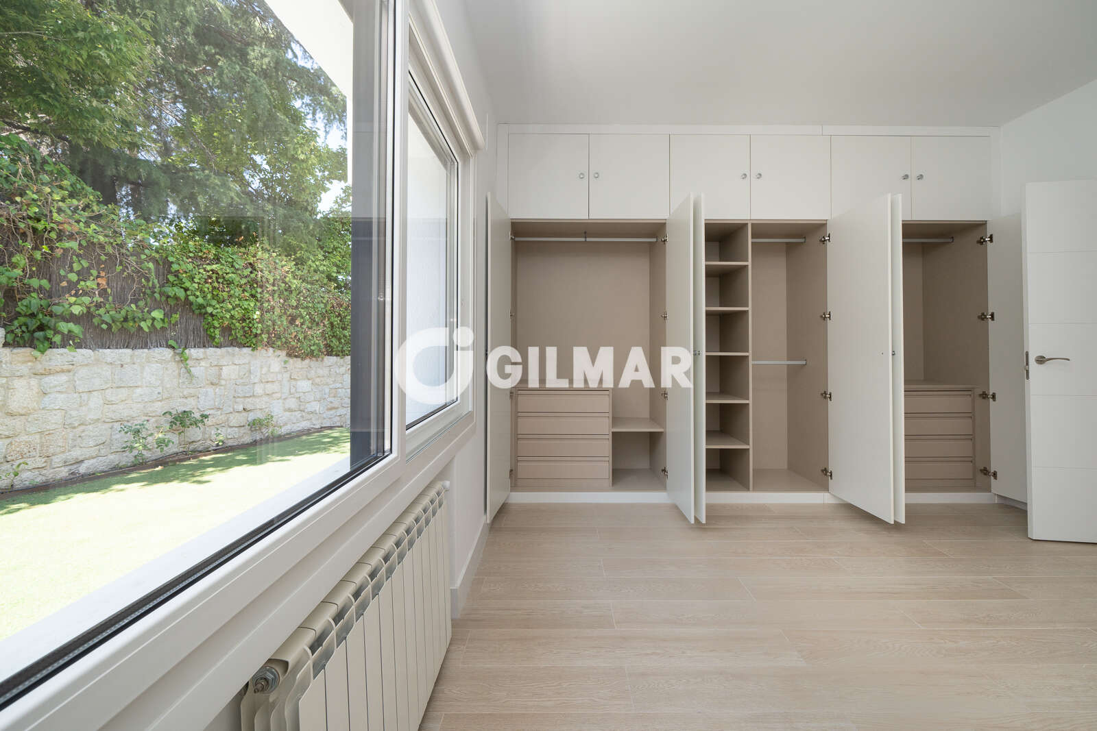 Property slider Gilmar