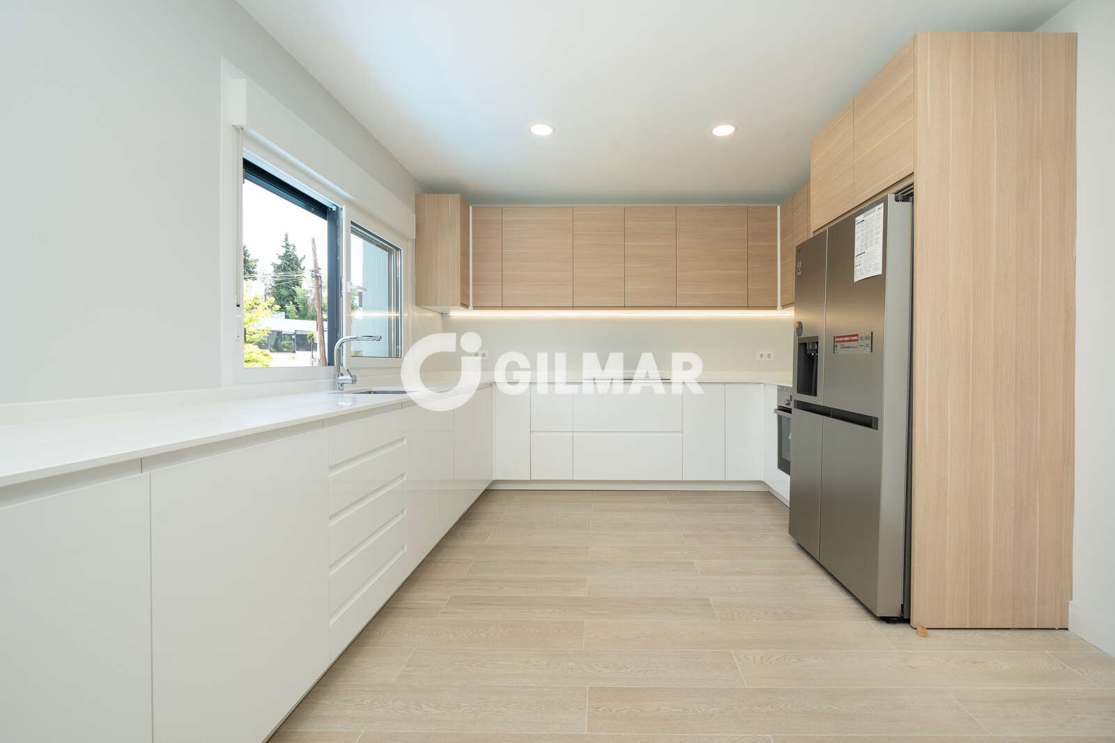 Property slider Gilmar