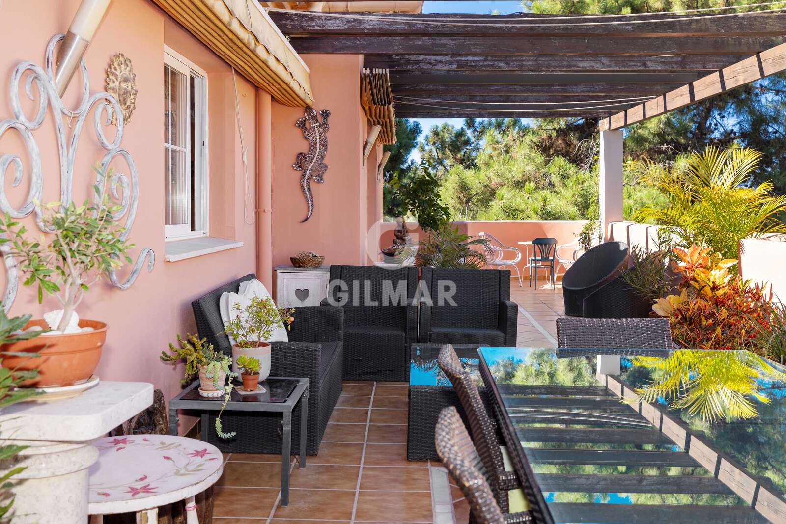 Property slider Gilmar