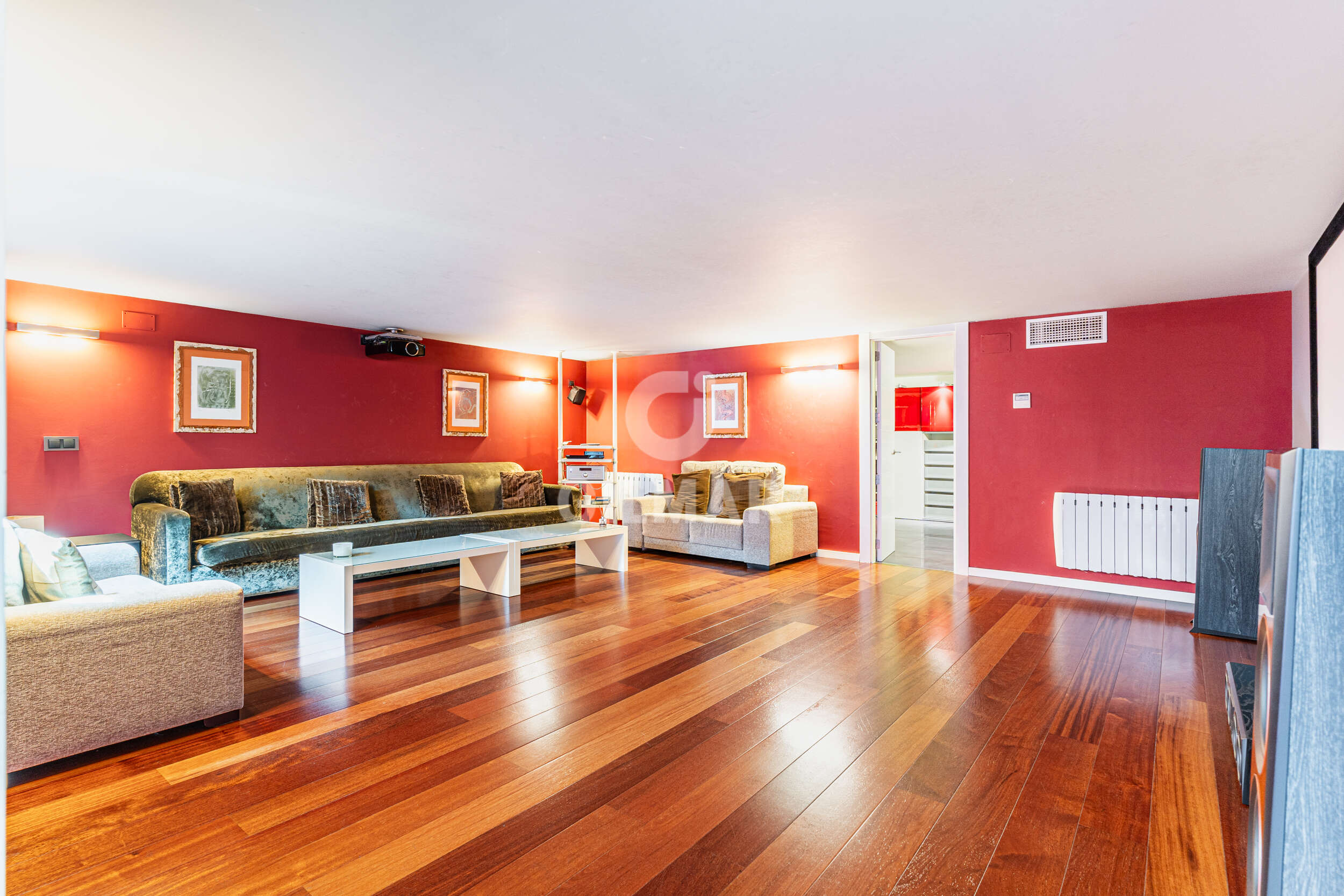 Photo of Semi-detached house