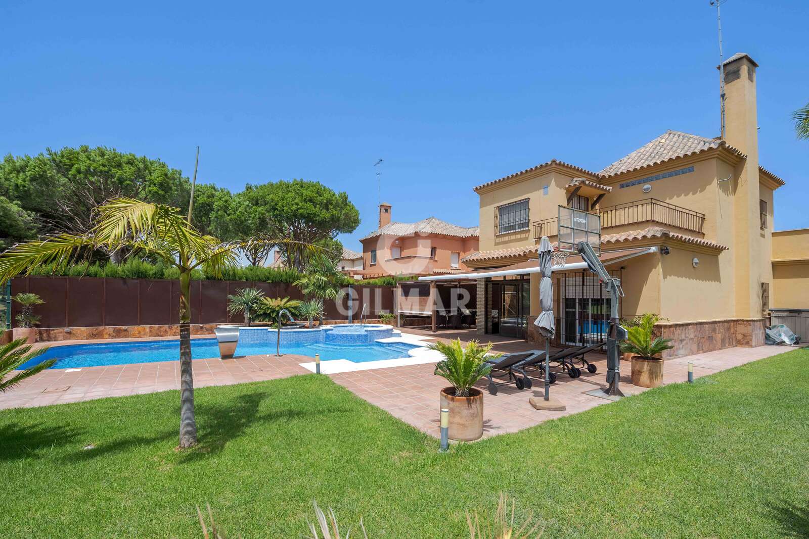 Property slider Gilmar