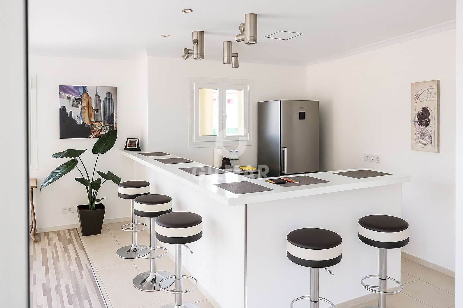 Property slider Gilmar