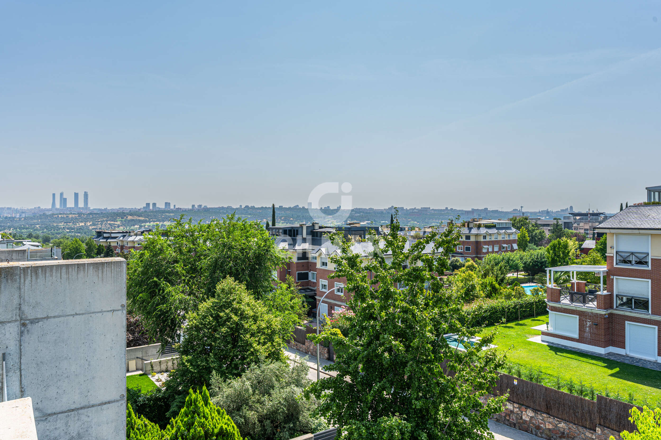 Photo of Semi-detached house