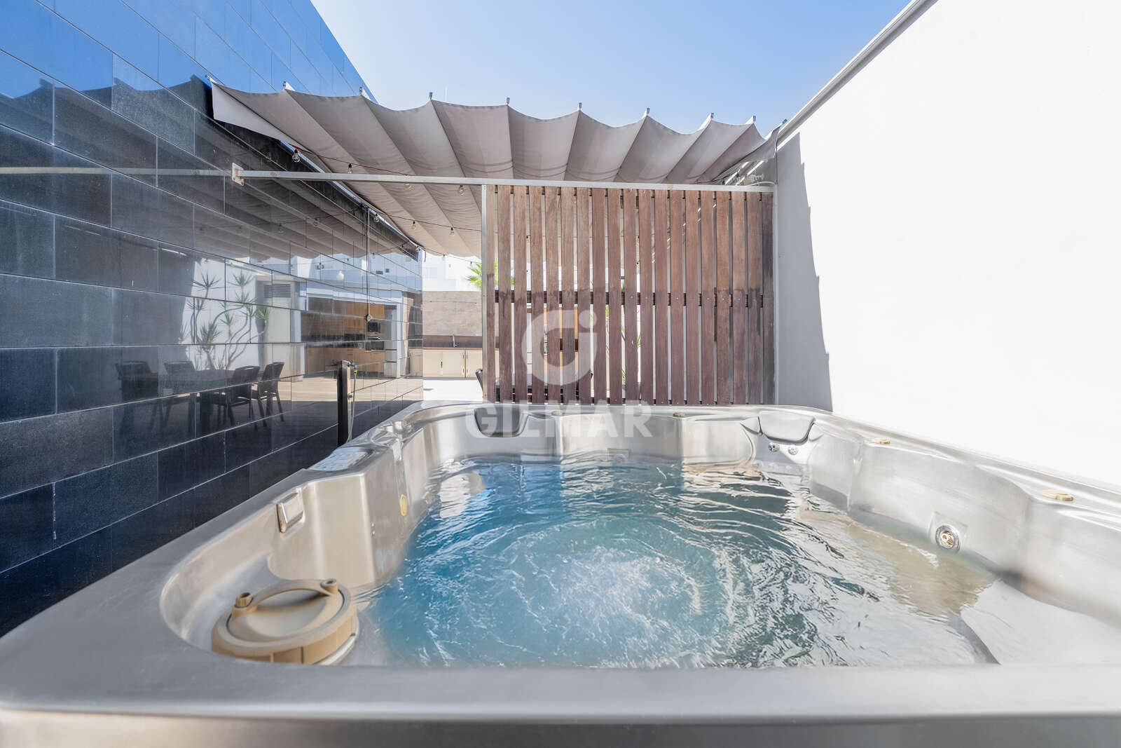 Property slider Gilmar