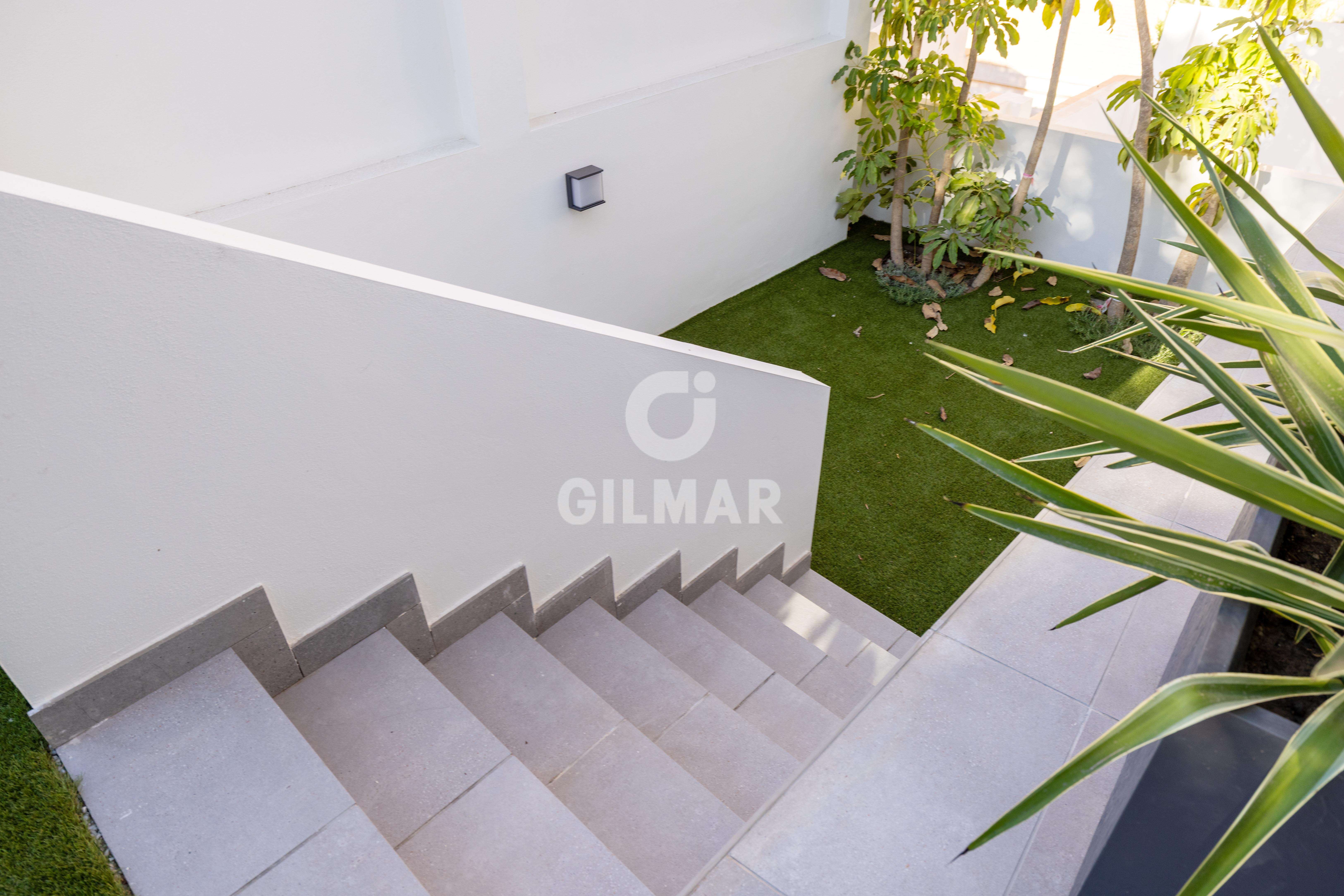 Photo of Semi-detached house