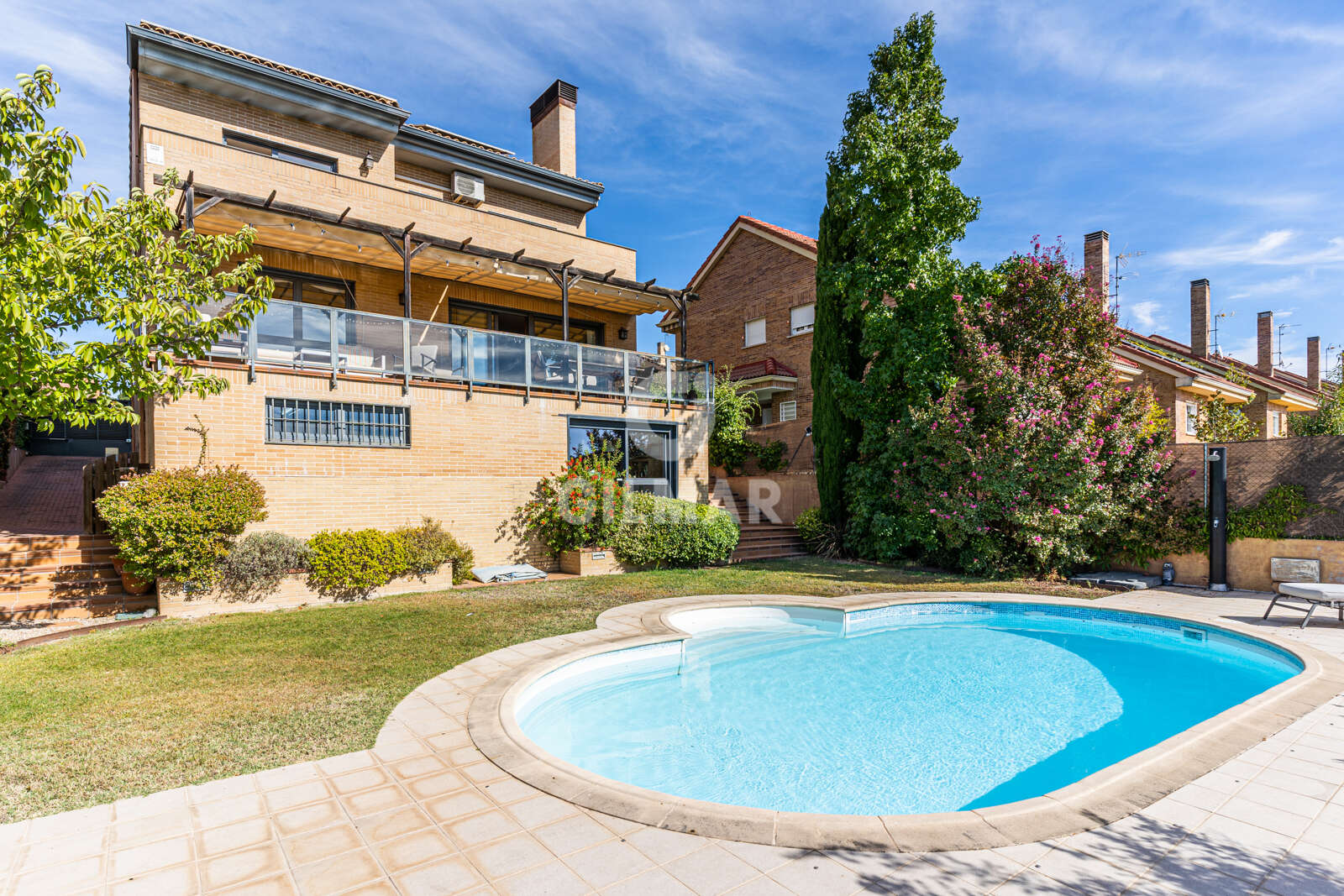 Property slider Gilmar