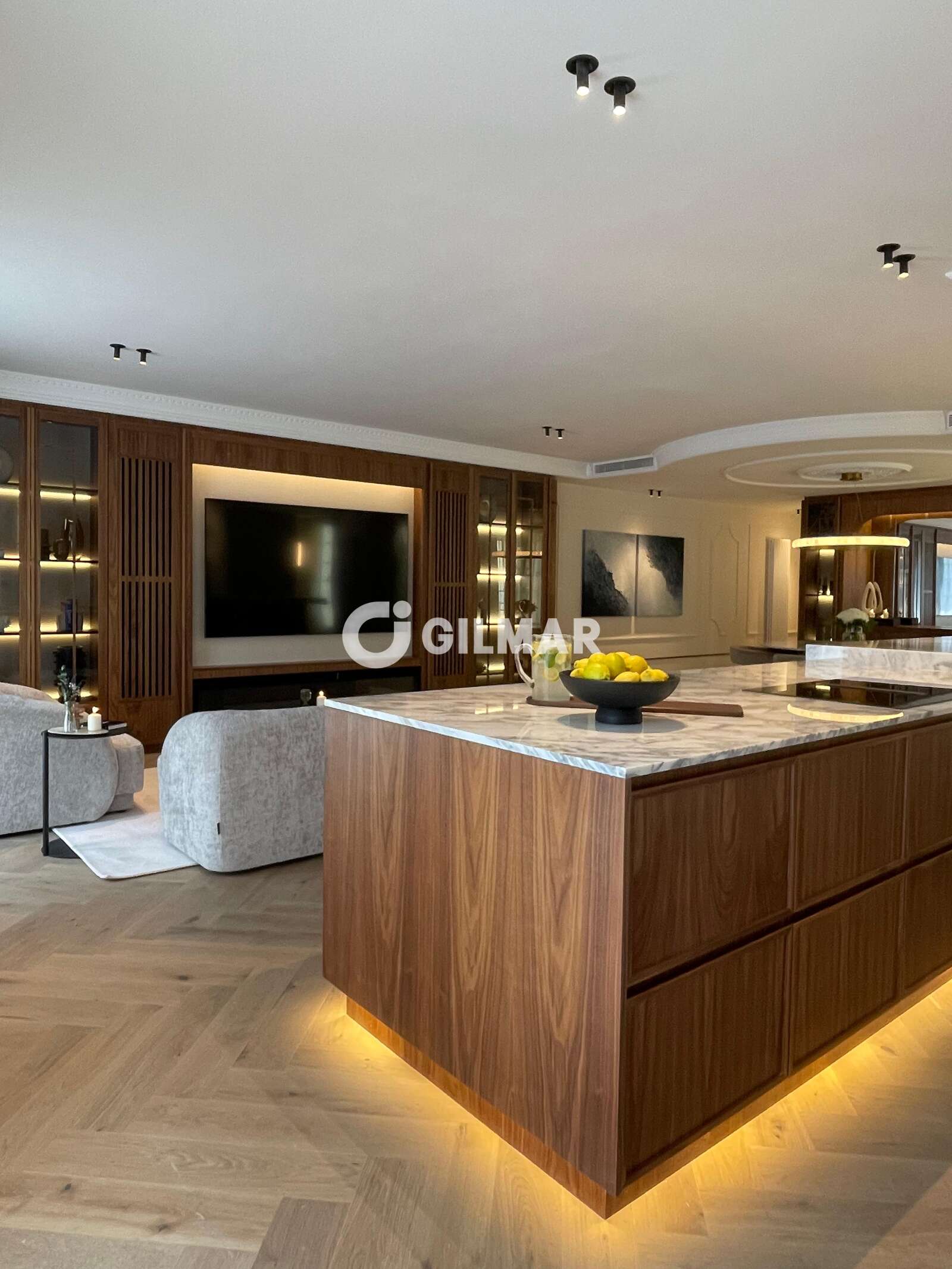 Property slider Gilmar