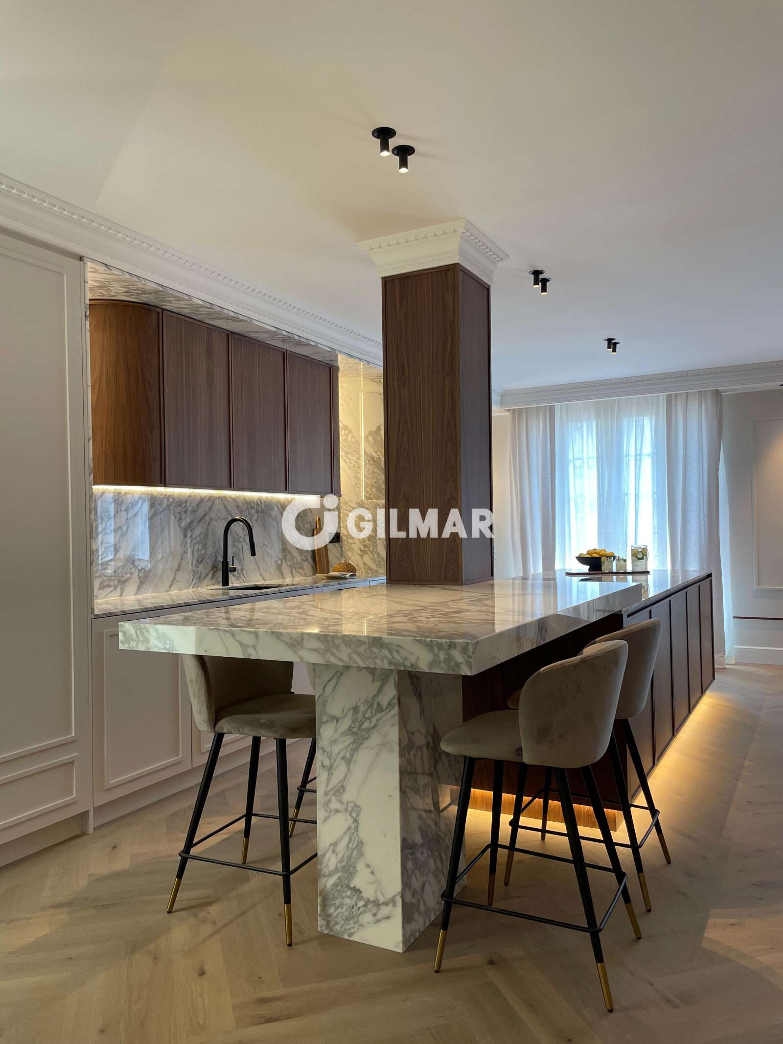 Property slider Gilmar