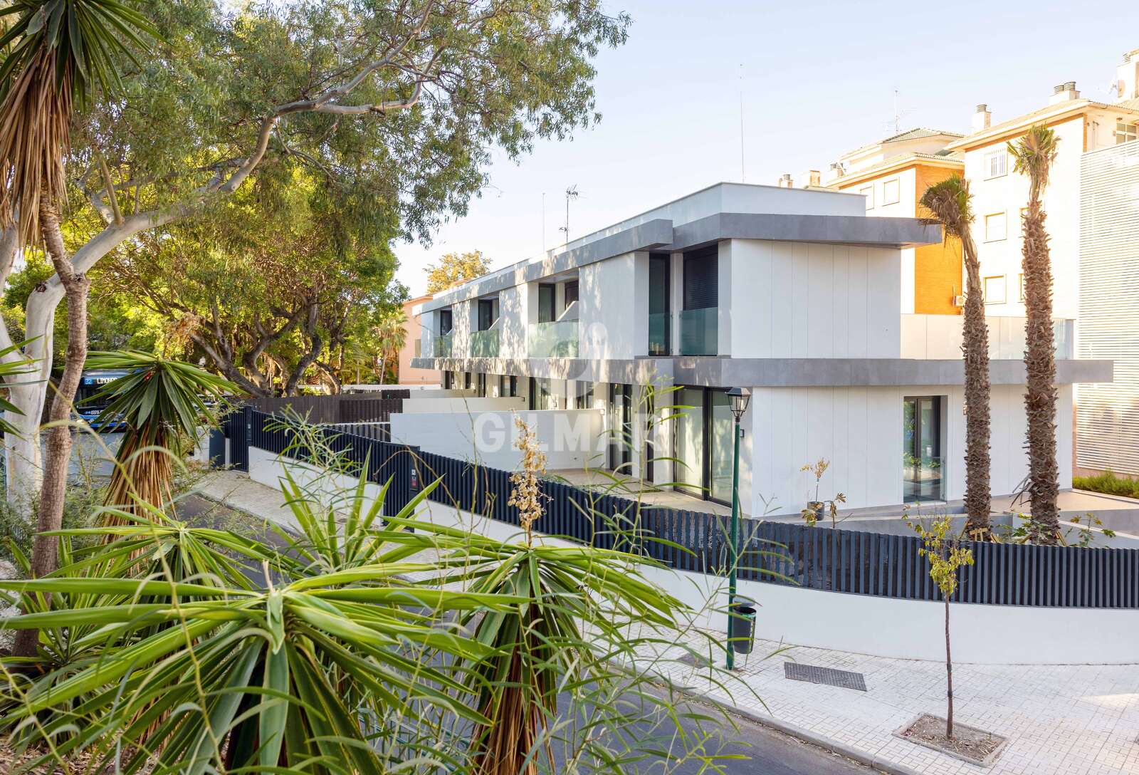 Property slider Gilmar