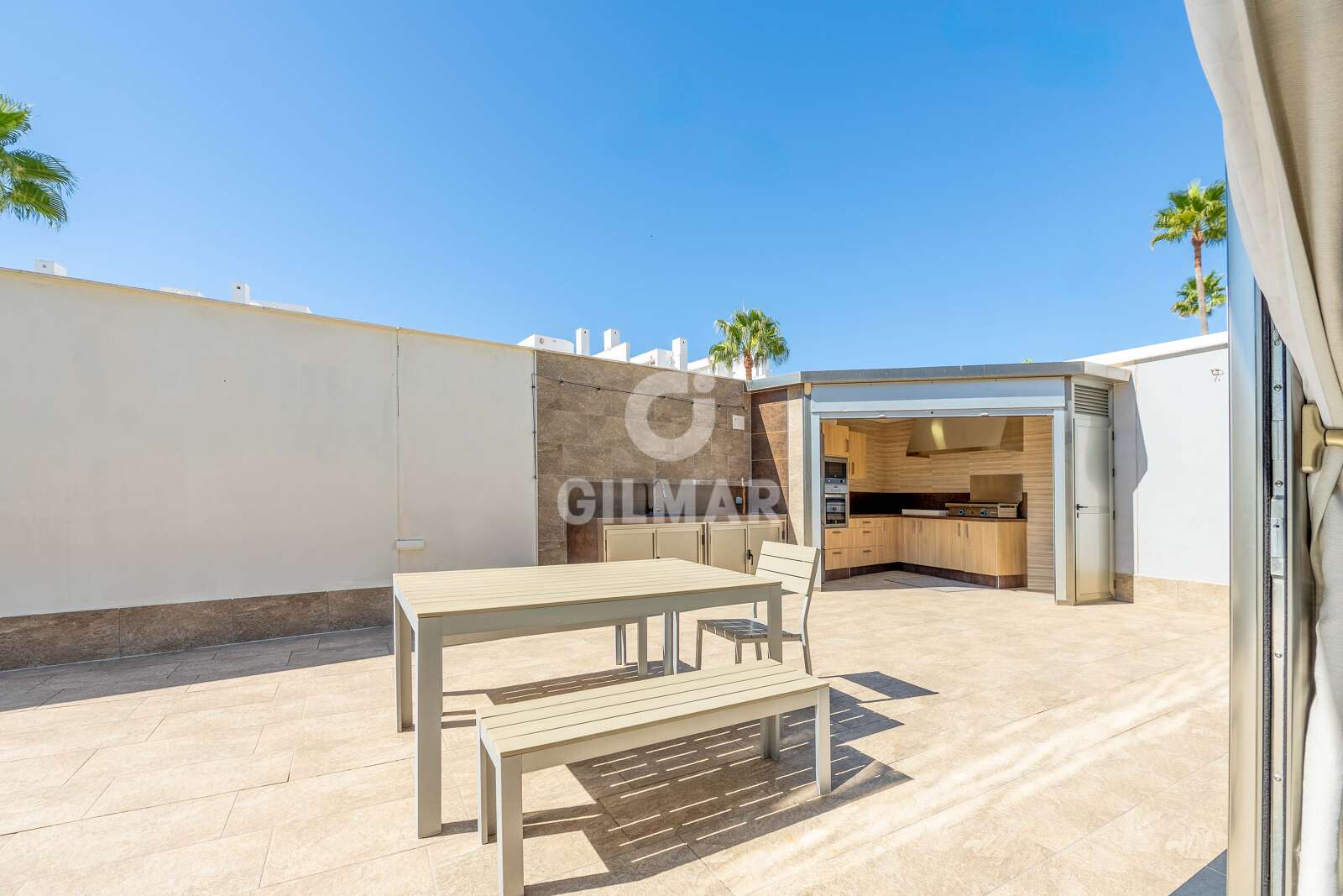 Property slider Gilmar