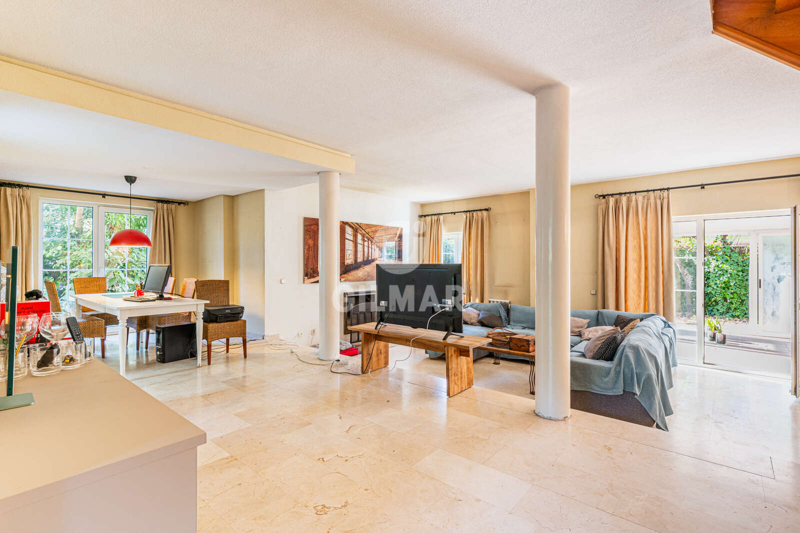 Property slider Gilmar