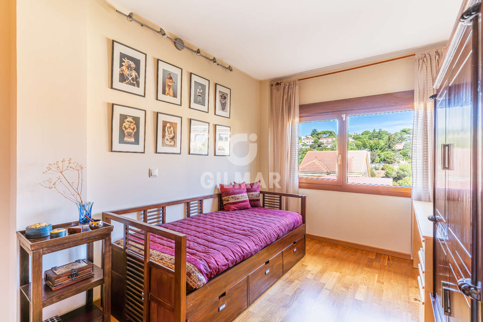 Property slider Gilmar