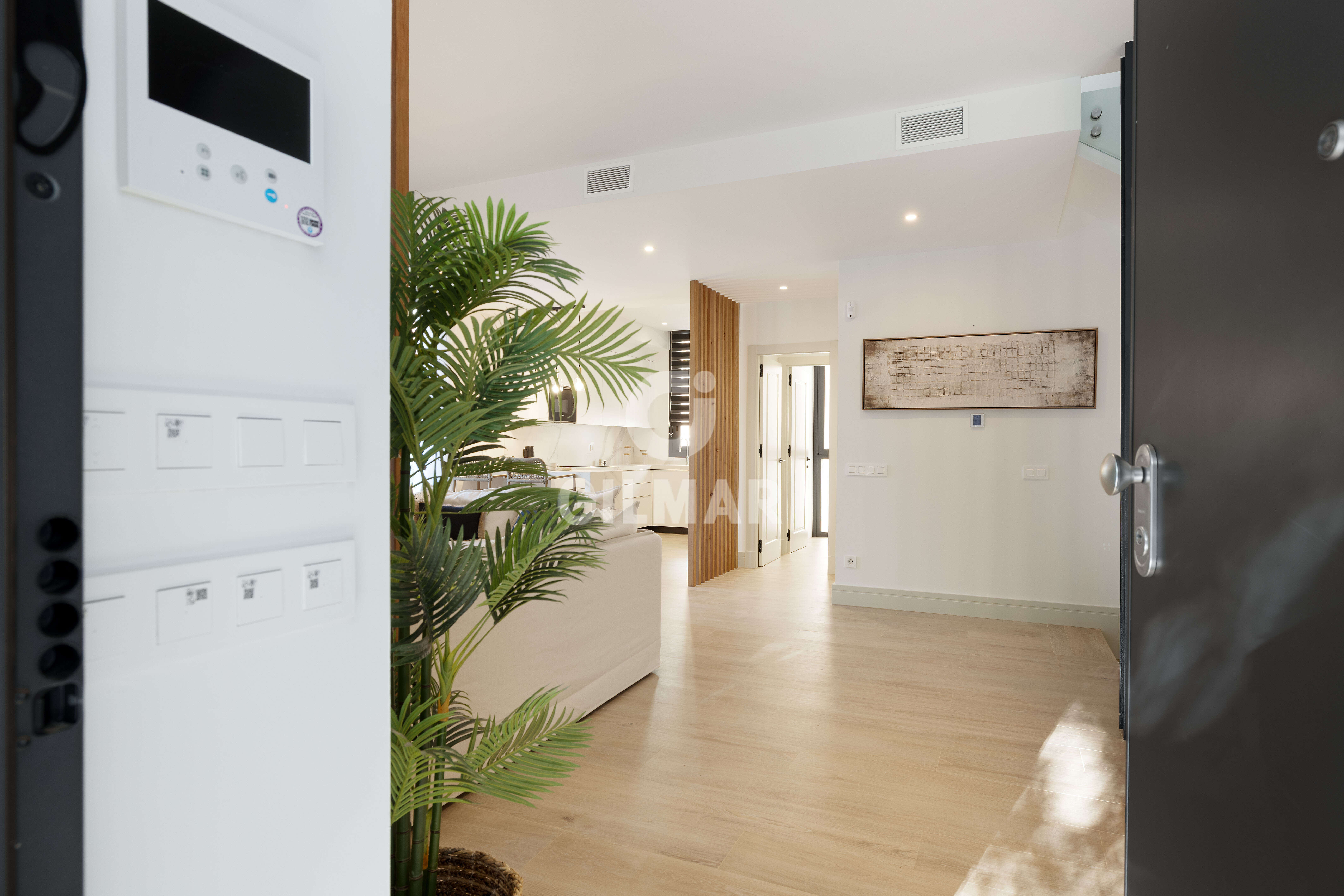 Photo of Semi-detached house