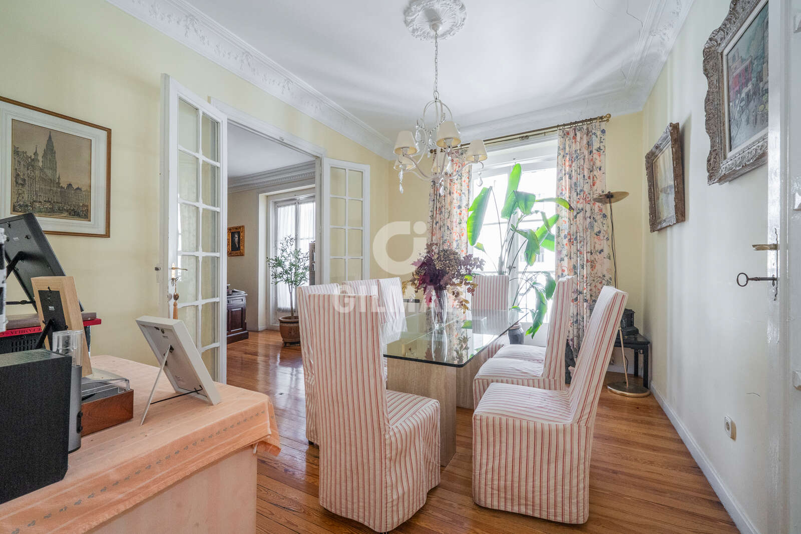 Property slider Gilmar