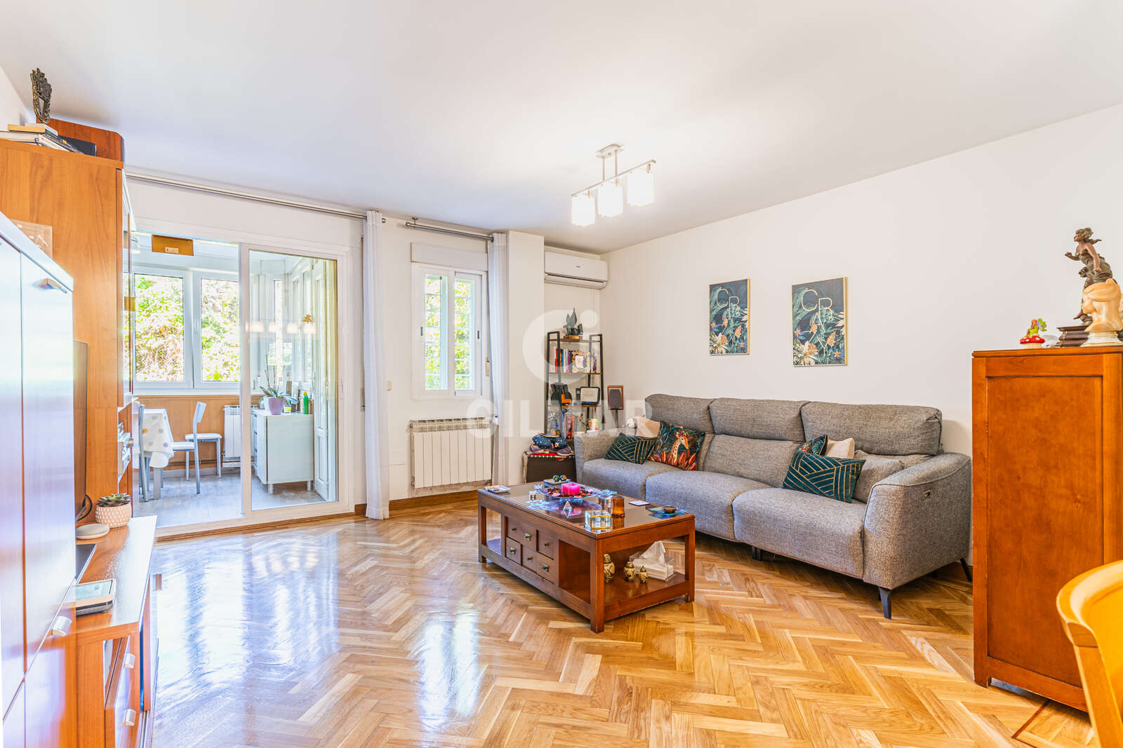 Property slider Gilmar