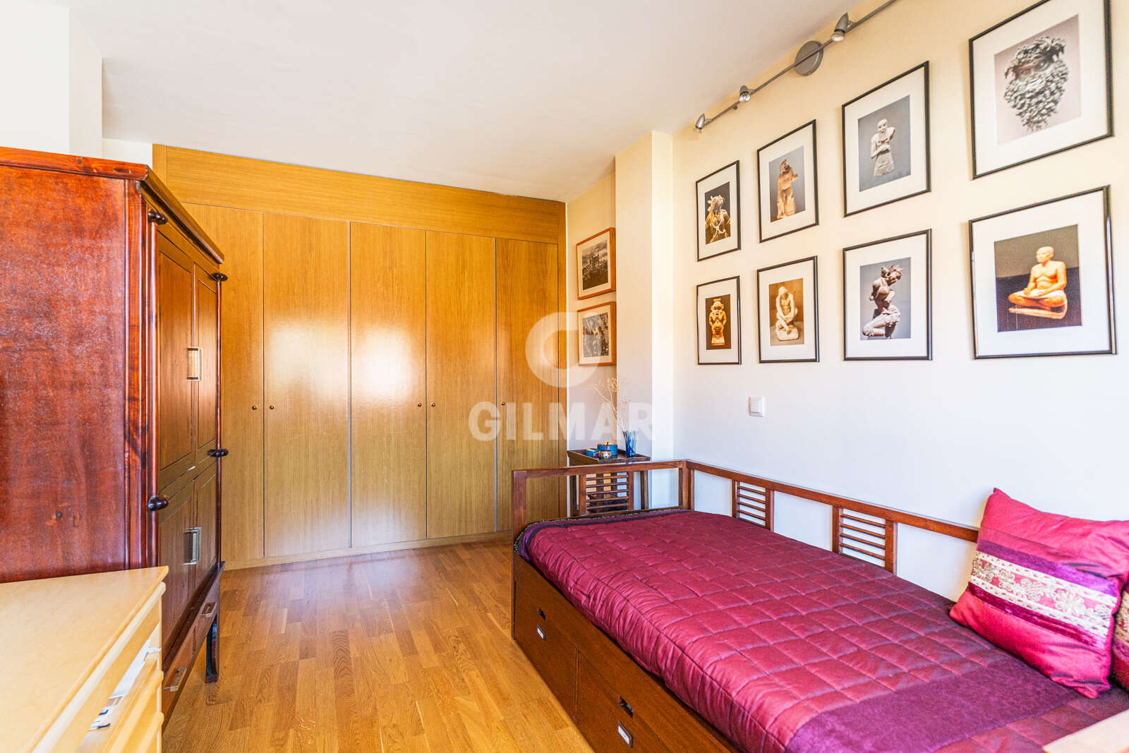 Property slider Gilmar