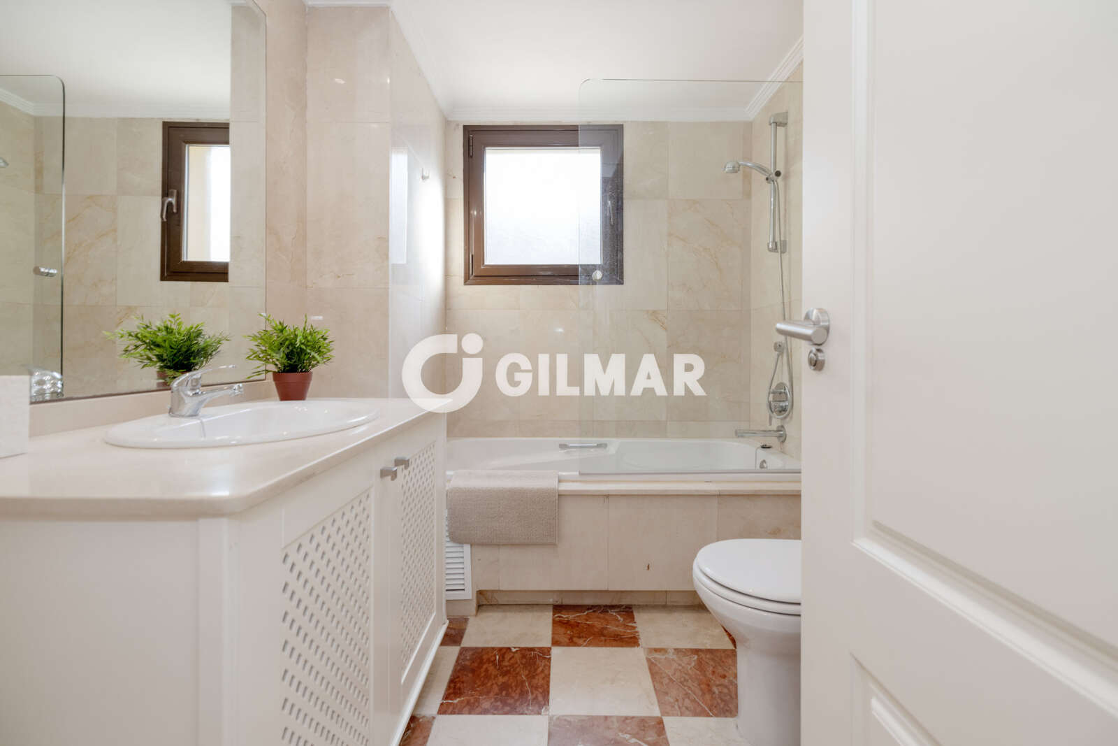 Property slider Gilmar