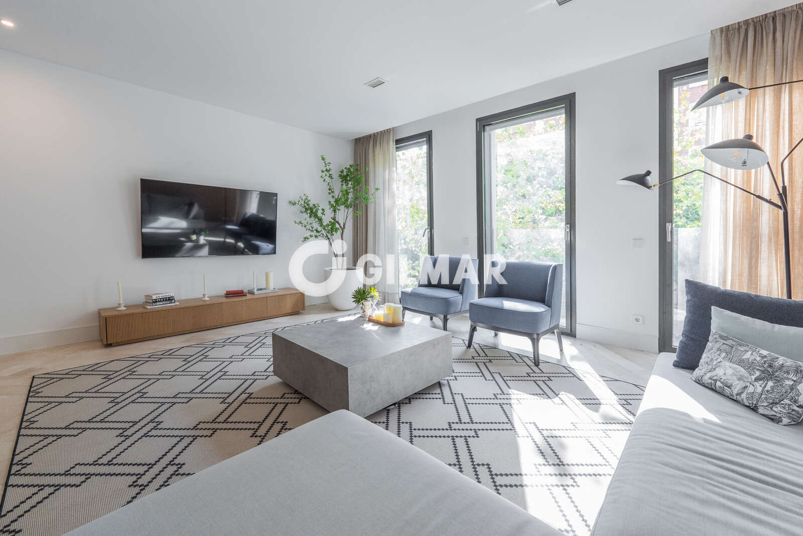 Property slider Gilmar