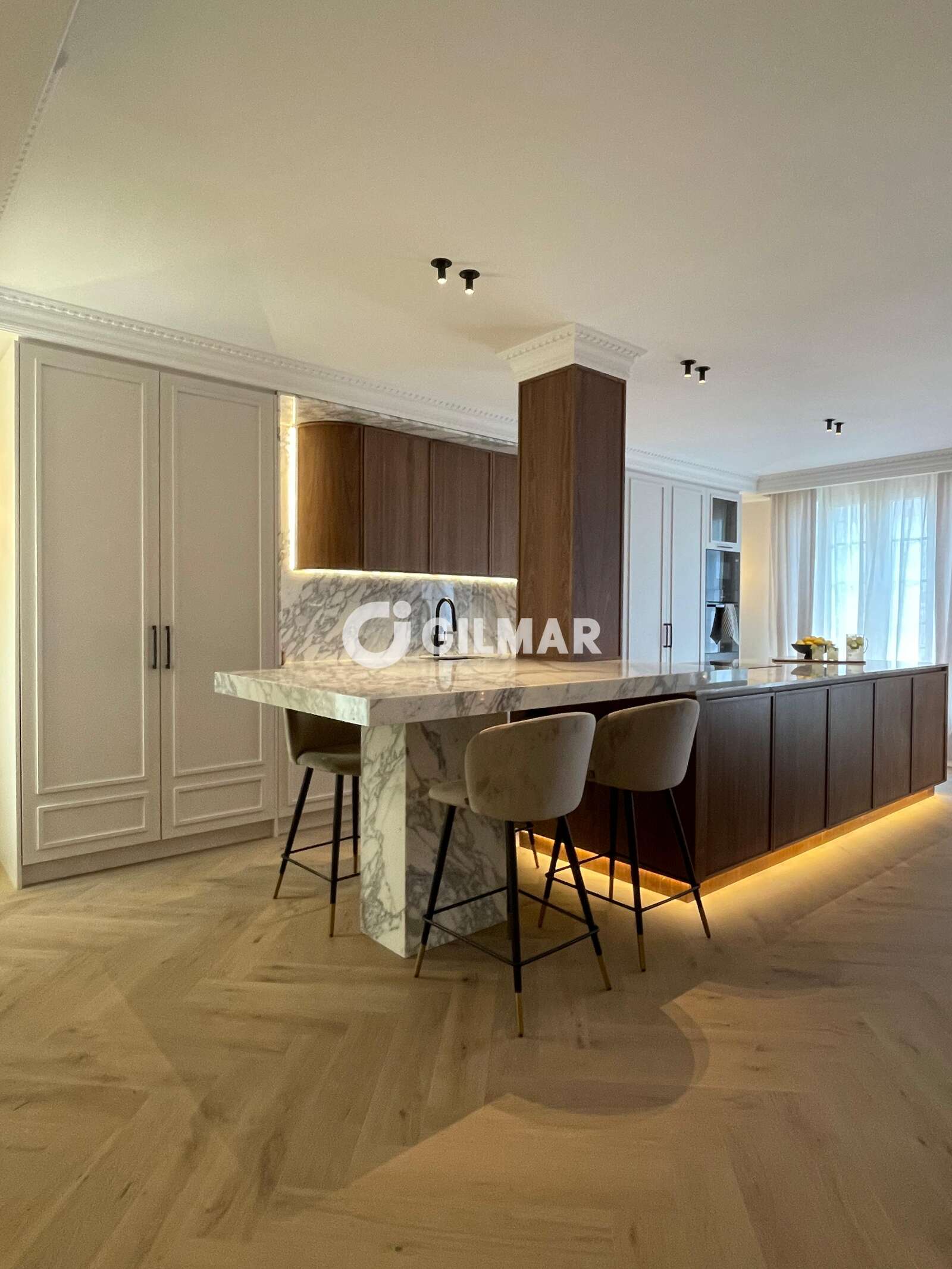 Property slider Gilmar