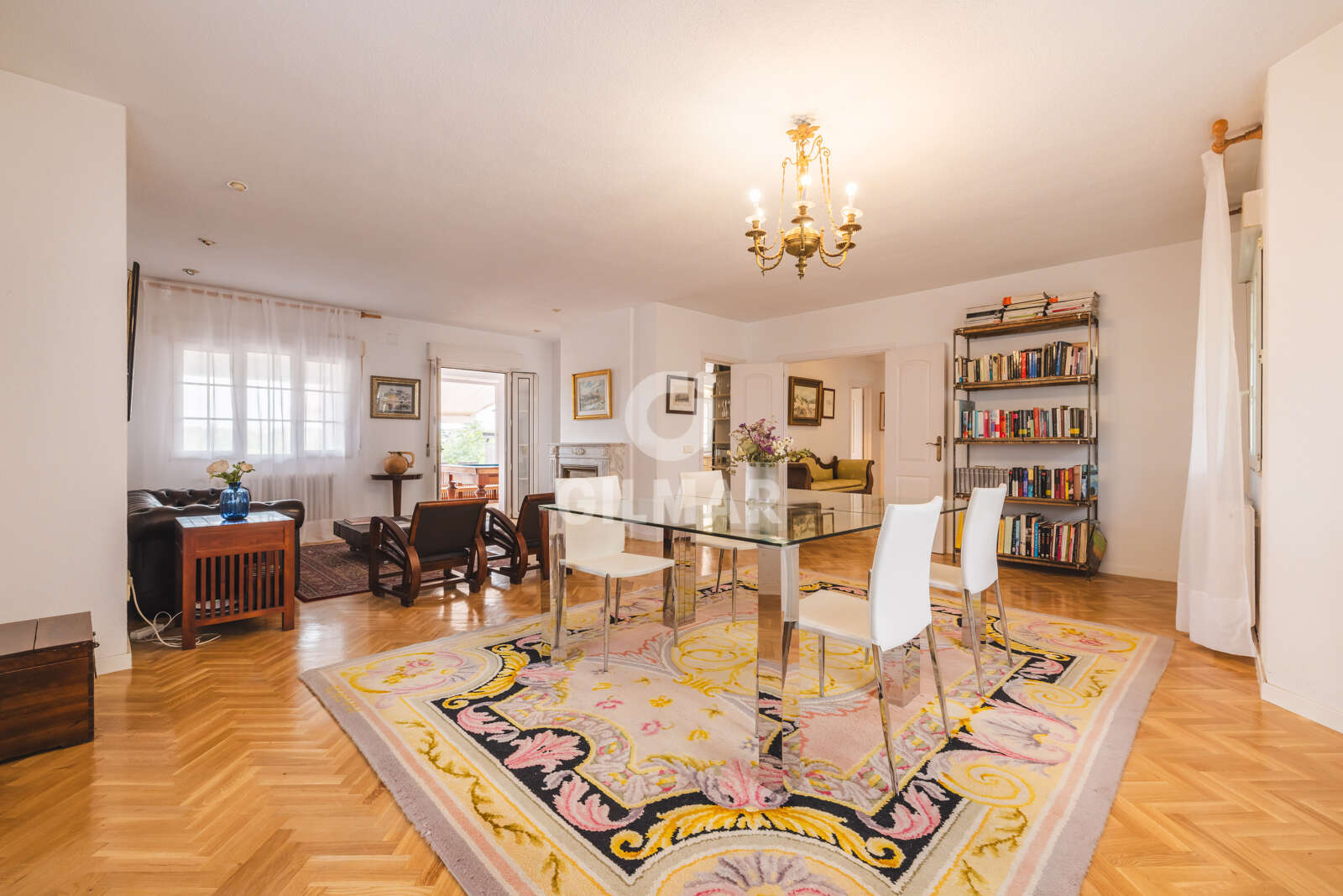 Property slider Gilmar