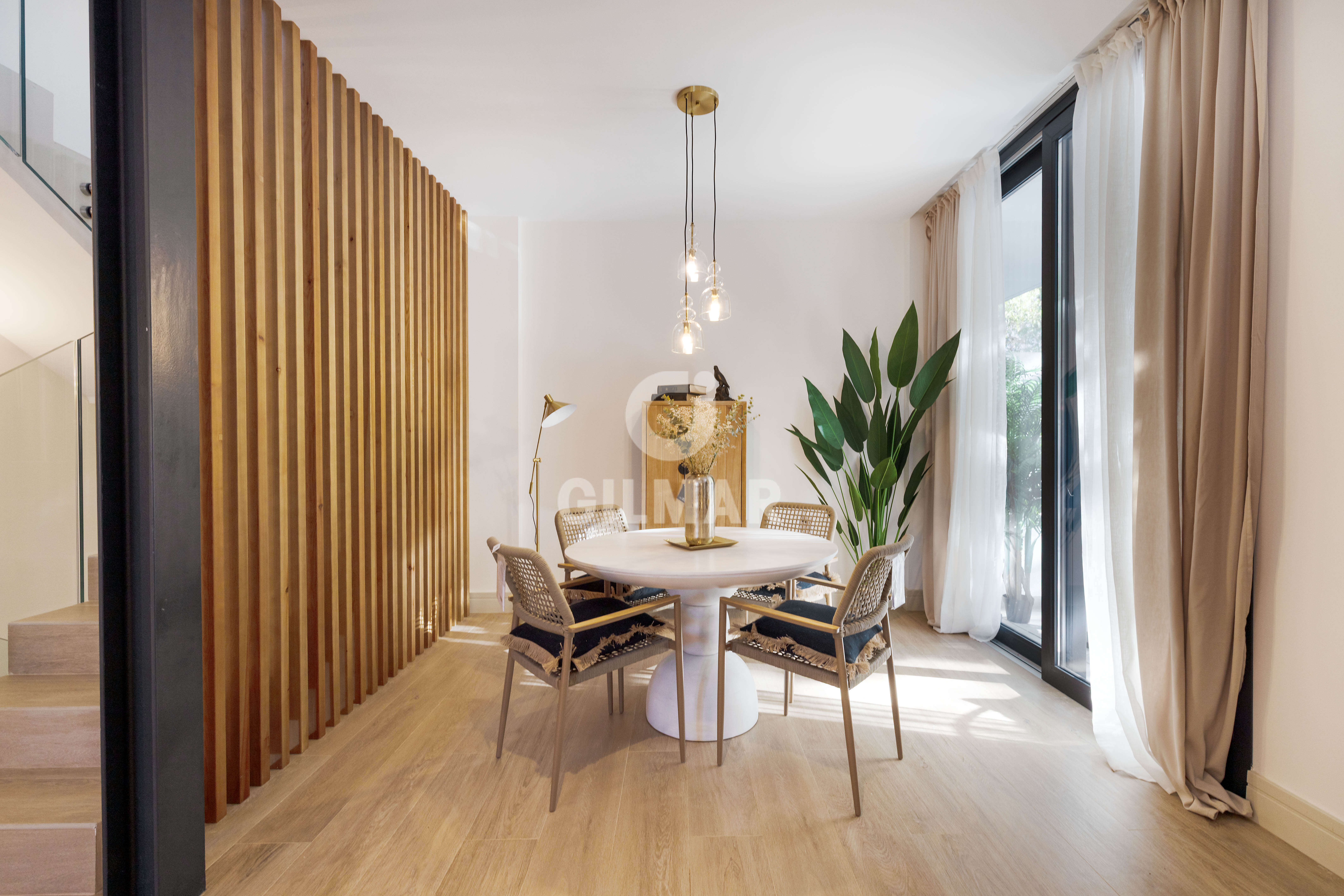 Photo of Semi-detached house