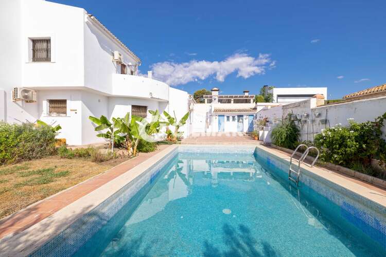 Chalet Independiente en venta en Estepona Oeste – Málaga | Gilmar