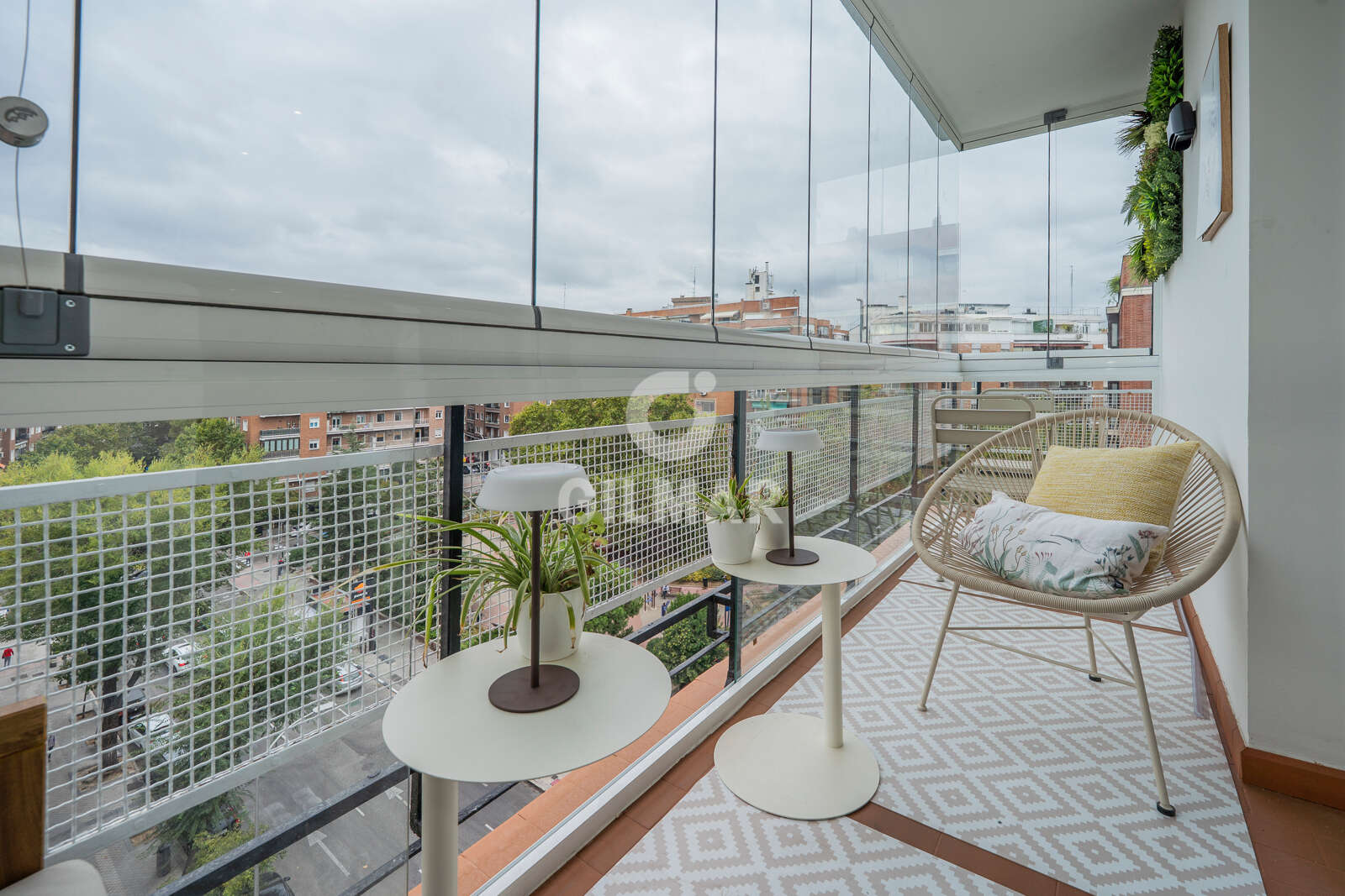 Property slider Gilmar